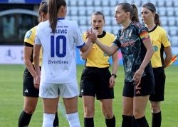 FC Carl Zeiss Jena Frauen Gegen FC Bayern Muenchen 05052025 06
